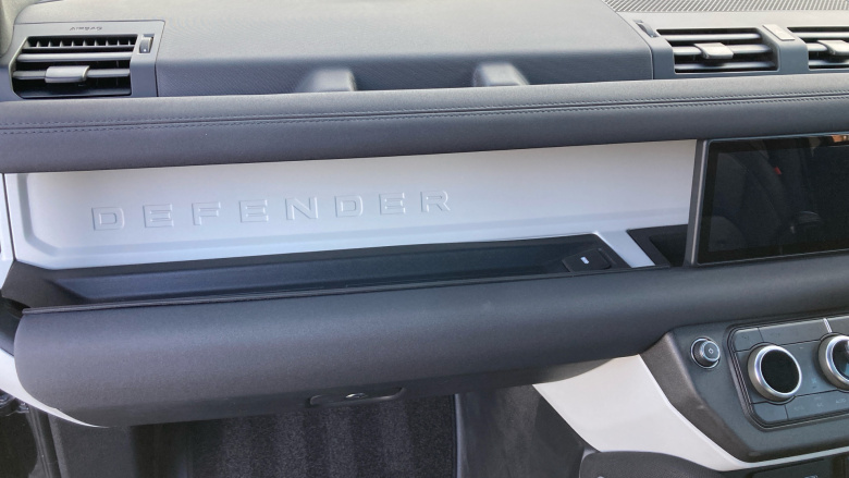 Land Rover Defender 3.0 D250 X-Dynamic S 90 3dr Auto Diesel Estate